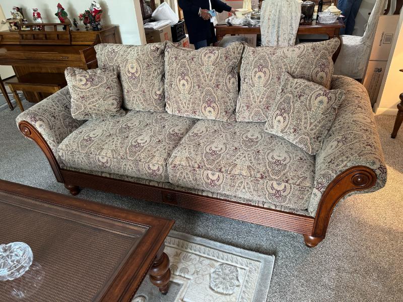 Sale Photo Thumbnail #11