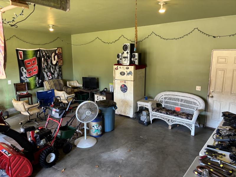 Sale Photo Thumbnail #36