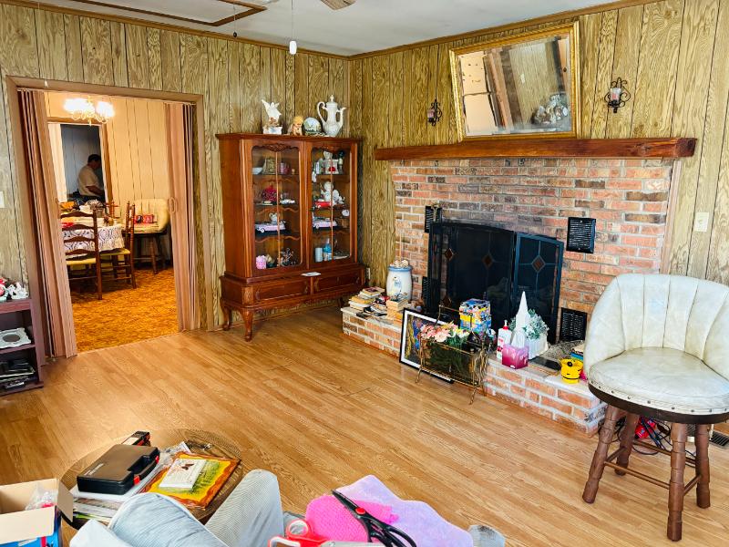 Sale Photo Thumbnail #15