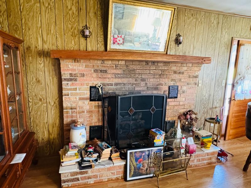 Sale Photo Thumbnail #16