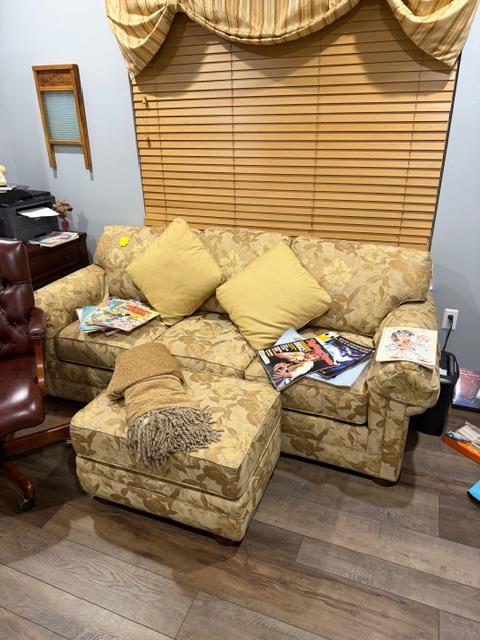 Sale Photo Thumbnail #87