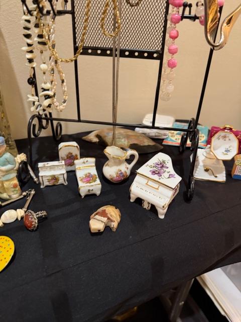 Sale Photo Thumbnail #101