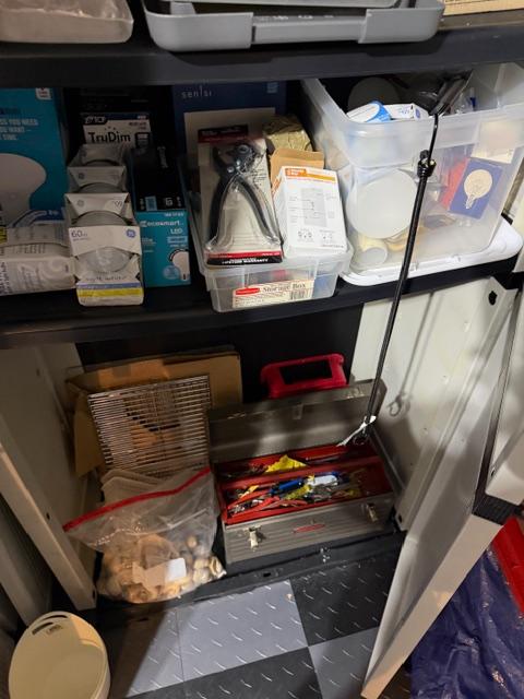 Sale Photo Thumbnail #104