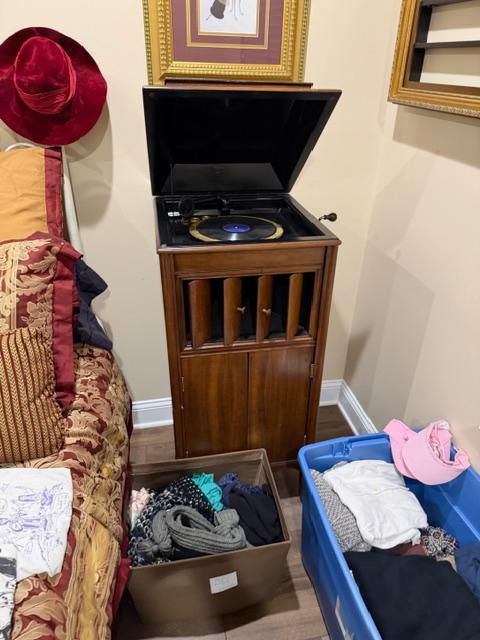 Sale Photo Thumbnail #78