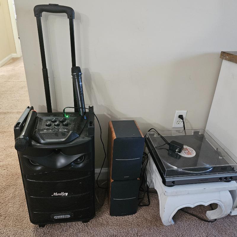 Sale Photo Thumbnail #12: Moukey Karaoke Machie