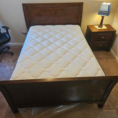 Available for Presale! $225 Full size w/Like new mattress 704-724-3288