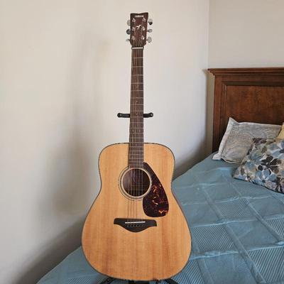Yamaha Guitar