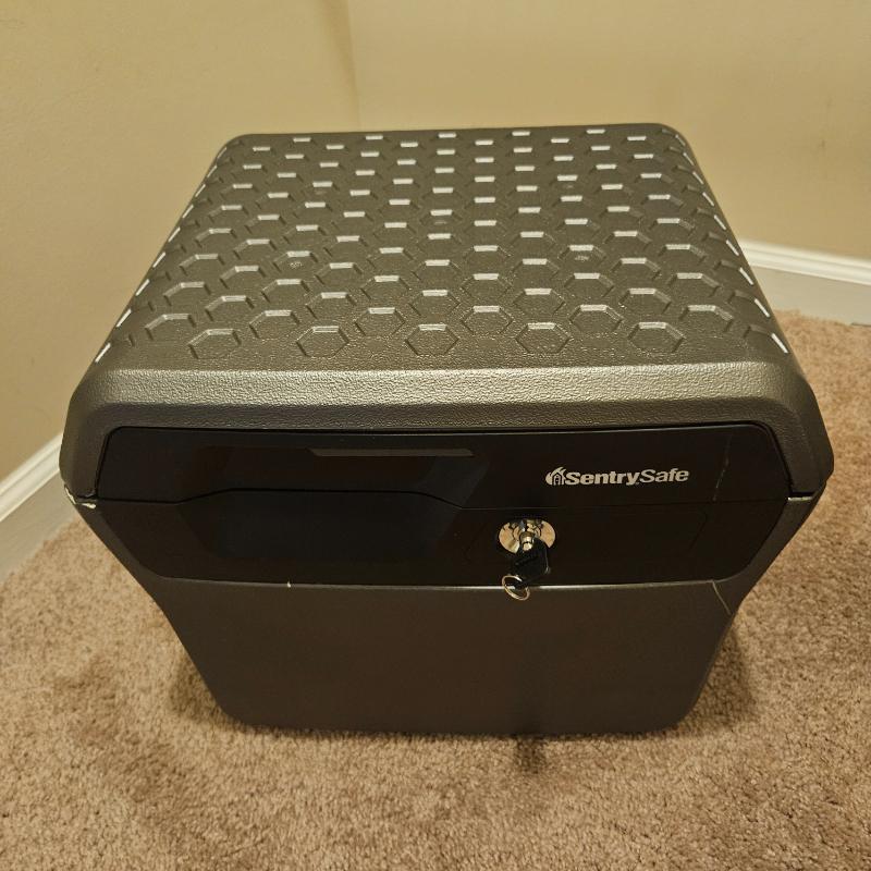 Sale Photo Thumbnail #35: Century Fireproof doc. safe