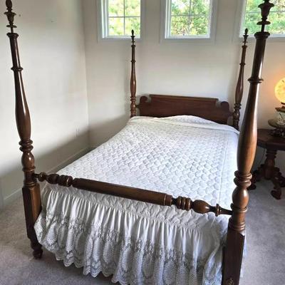 4 Post Wooden Full Vintage Bed
