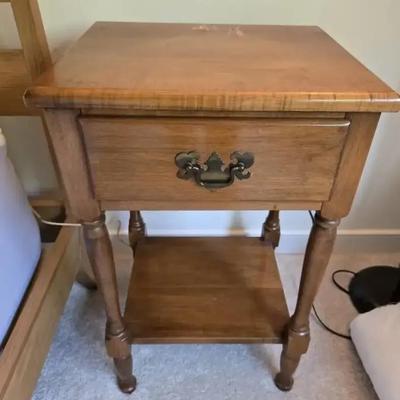 Sprague & Carleton Vintage Nightstands & 4 Chairs 