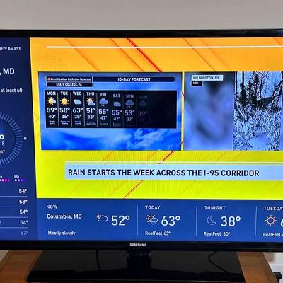 Samsung 36in Flatscreen TV