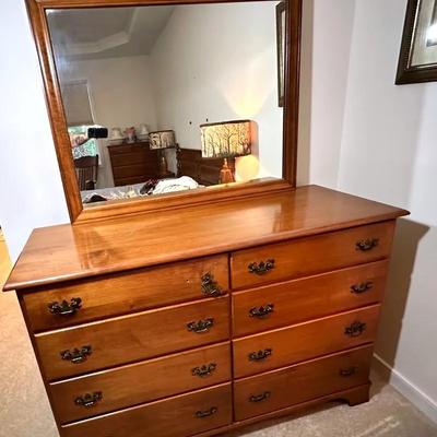 Sprague & Carleton 8 Drawer Dresser W/ Mirror