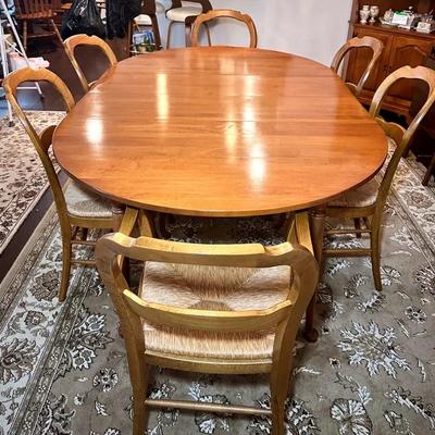 Ding Room Table & 6 Rush Seated Chairs