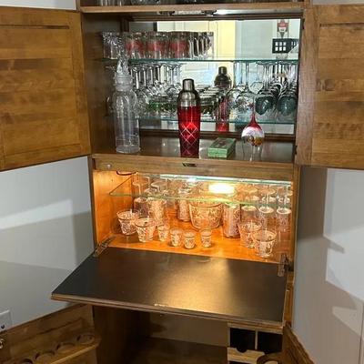 Mid-Century Free Standing Bar