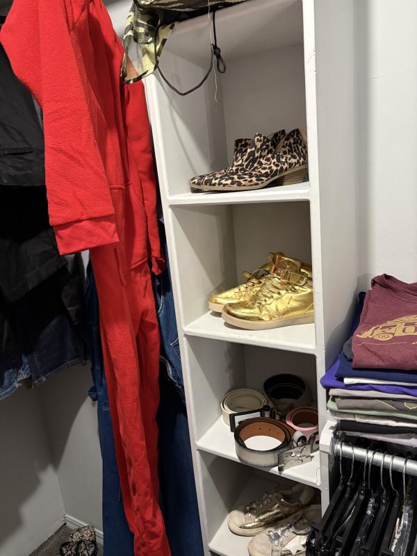 Sale Photo Thumbnail #53