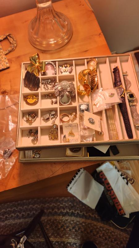 Sale Photo Thumbnail #4