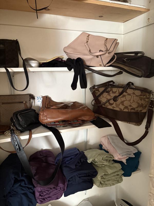 Sale Photo Thumbnail #44