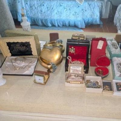 Sale Photo Thumbnail #47