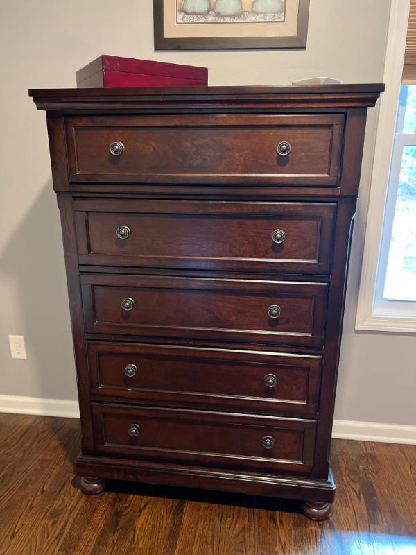 Sale Photo Thumbnail #189