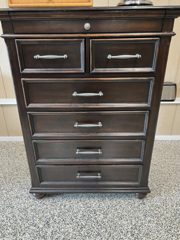 Sale Photo Thumbnail #232