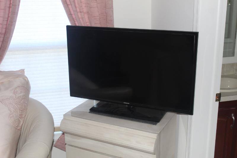 Sale Photo Thumbnail #205