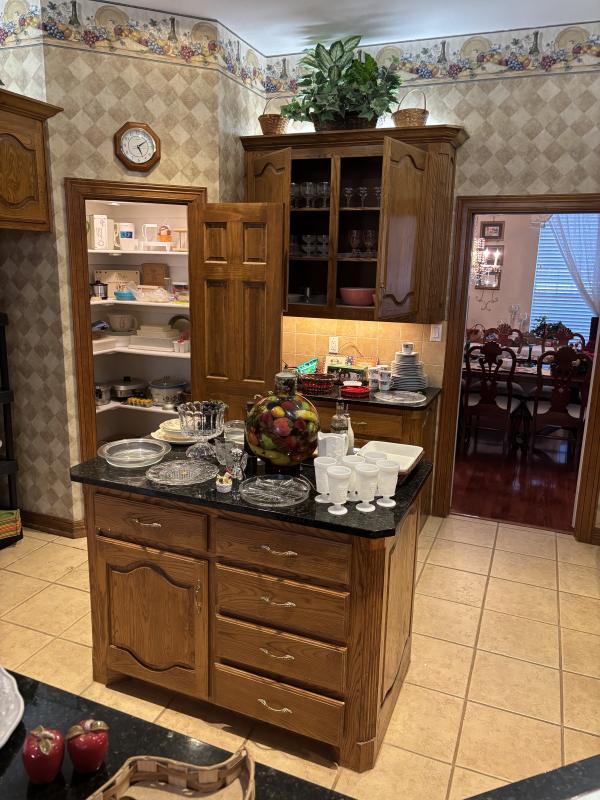 Sale Photo Thumbnail #33