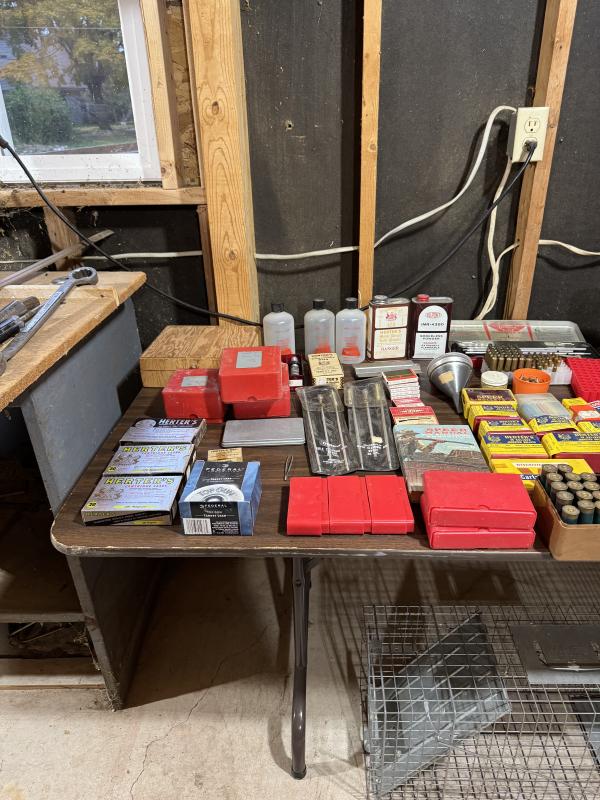 Sale Photo Thumbnail #102: Vintage ammunition 