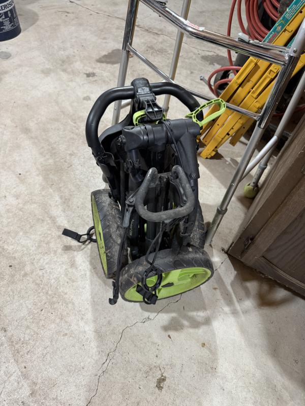 Sale Photo Thumbnail #100: Golf cart