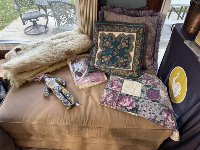 Sale Photo Thumbnail #45: Bassett Ottoman with storage 