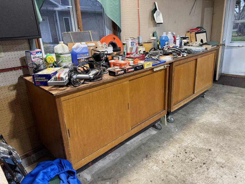 Sale Photo Thumbnail #89: Garage cabinets 