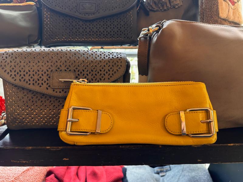 Sale Photo Thumbnail #543