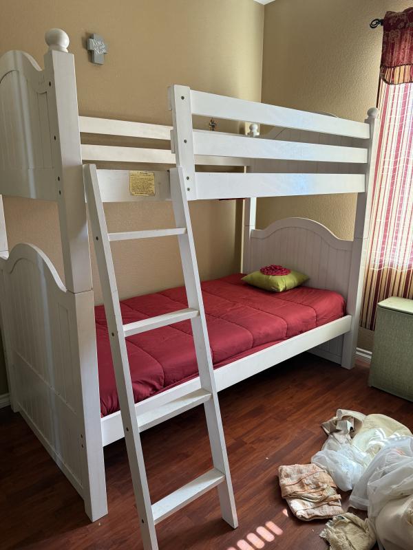 Sale Photo Thumbnail #74