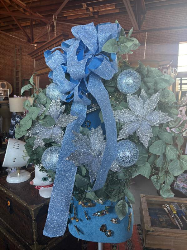 Sale Photo Thumbnail #5