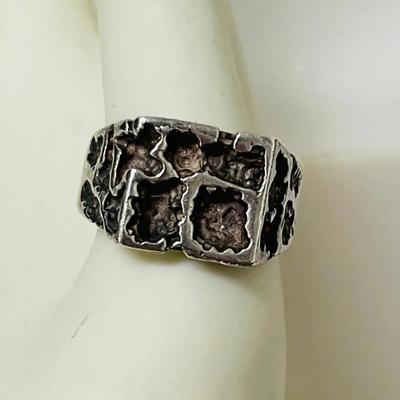 Brutalist Ring