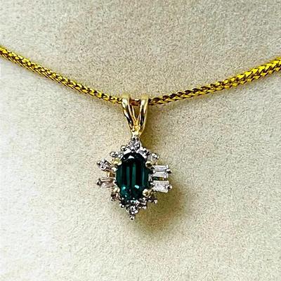 10K Diamond and Emerald Pendant