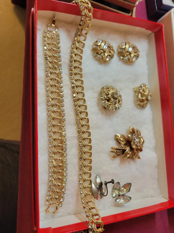 Sale Photo Thumbnail #4