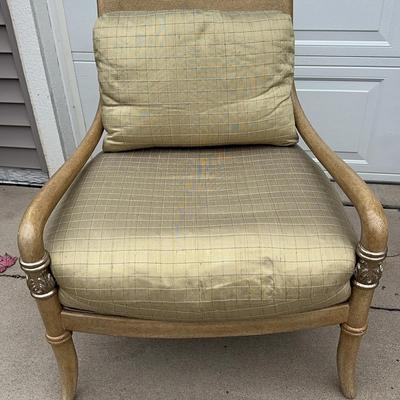 Modern Upholstered Accent Chair with Wooden Legs