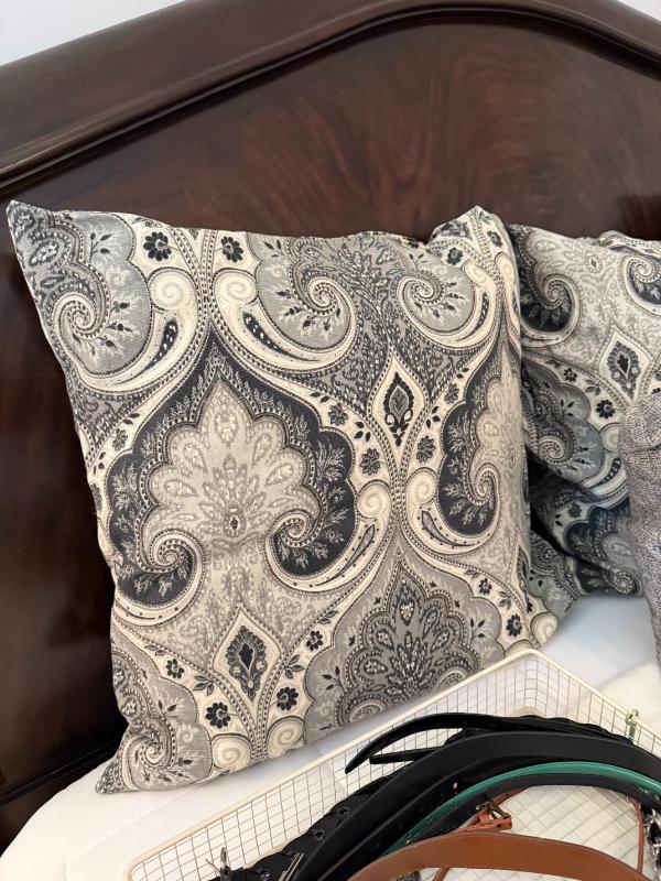 Sale Photo Thumbnail #141