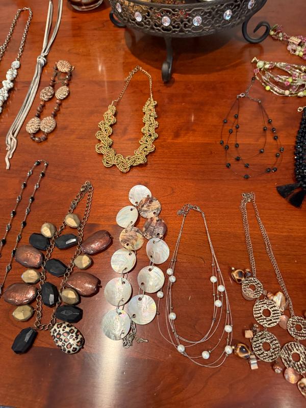 Sale Photo Thumbnail #118