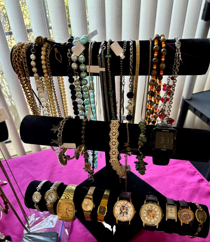 Sale Photo Thumbnail #117