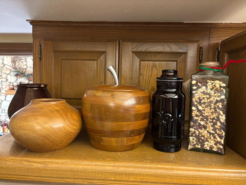 Sale Photo Thumbnail #3