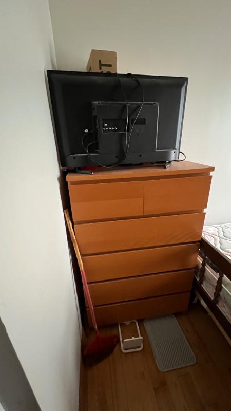 Sale Photo Thumbnail #12: TV and drawer