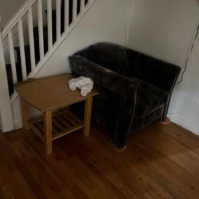 Sofa chair and side table