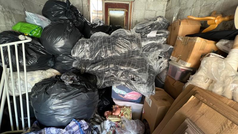 Sale Photo Thumbnail #18: Chad of clothes. 