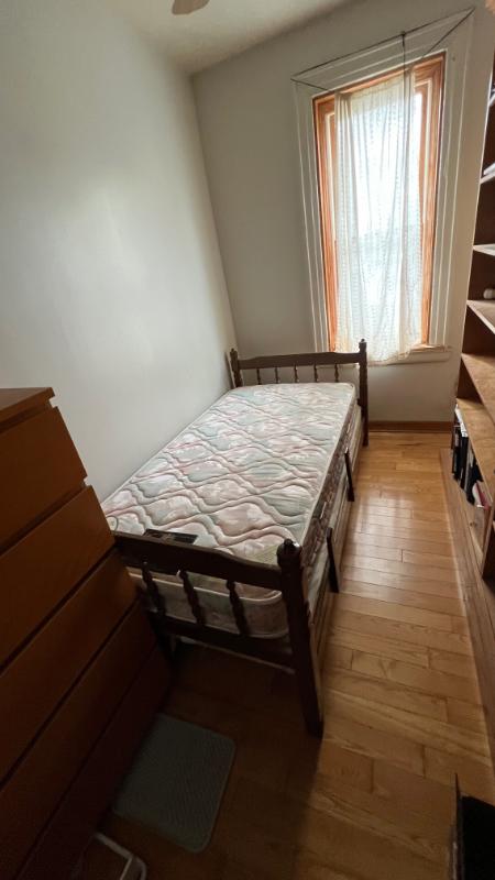 Sale Photo Thumbnail #6: Twin size bed