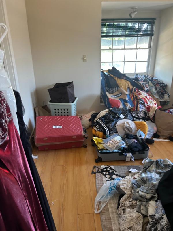 Sale Photo Thumbnail #39