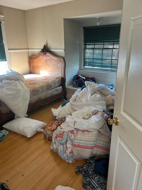 Sale Photo Thumbnail #36