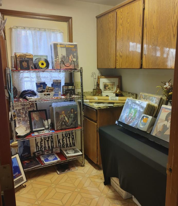 Sale Photo Thumbnail #73