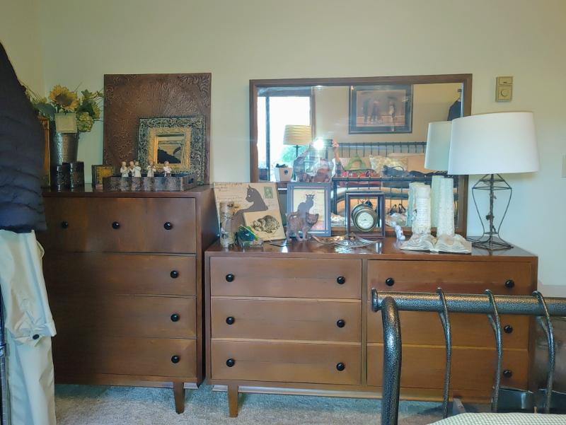 Sale Photo Thumbnail #86