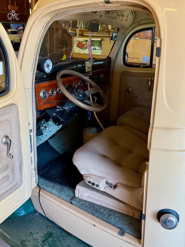 Sale Photo Thumbnail #11